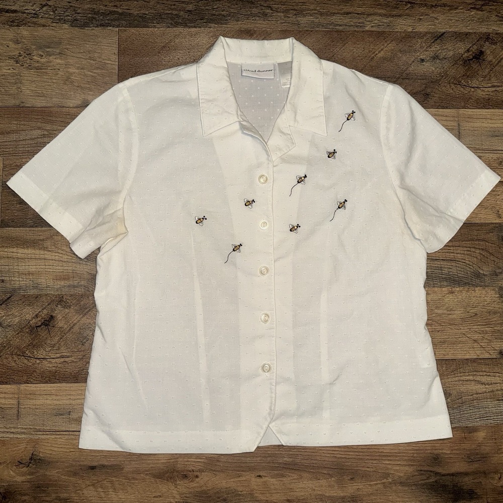 Alfred Dunner Button Up Bumble Bee White T Shirt-Size 8
